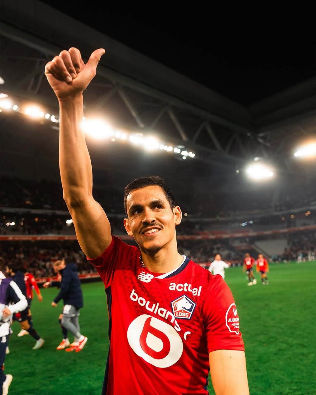 里尔在比赛中表现出色，夺得胜利