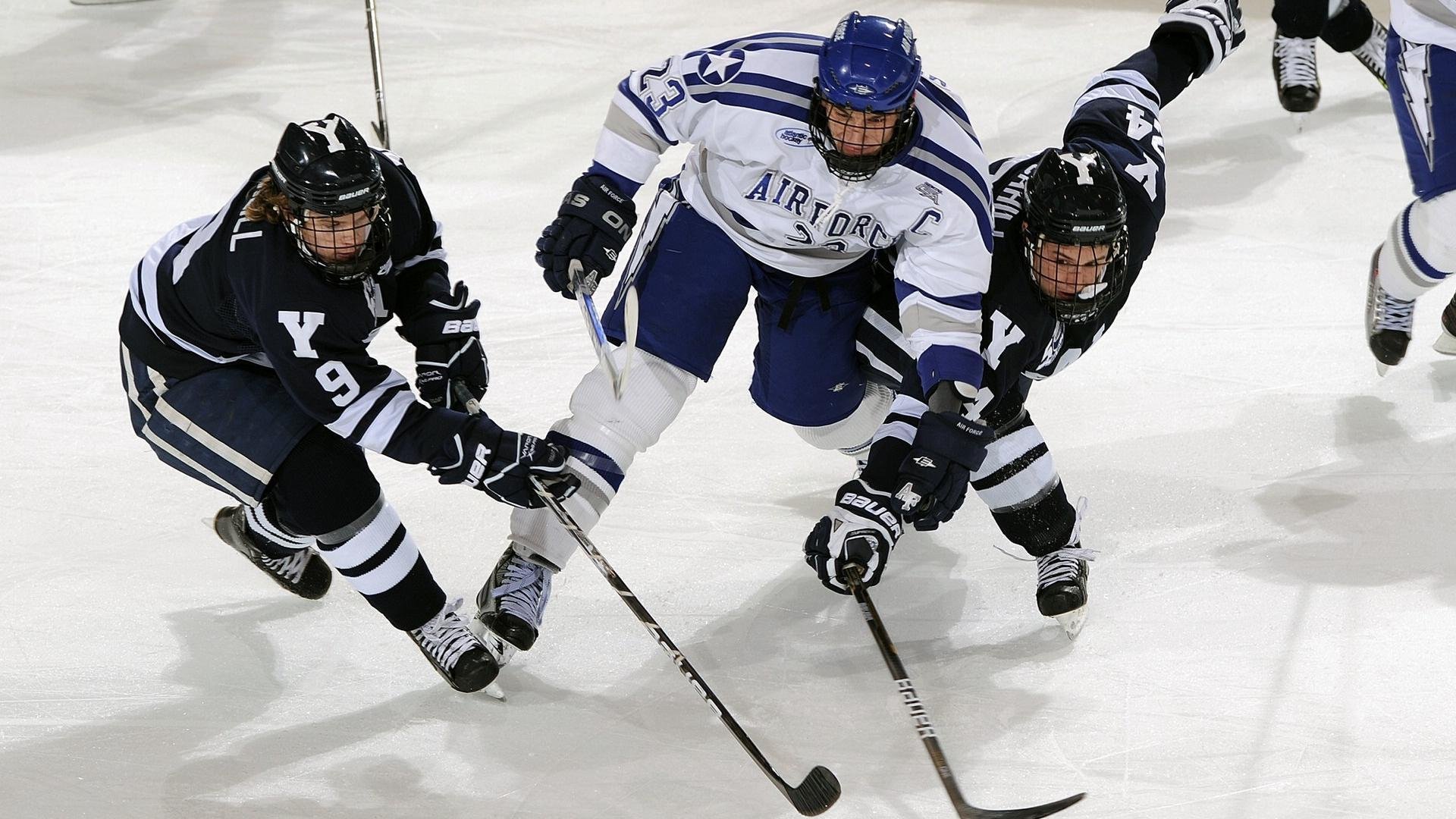德甲争冠战成亚洲球员舞台，日本新星决胜局绝杀，带走新西兰式坚韧胜利