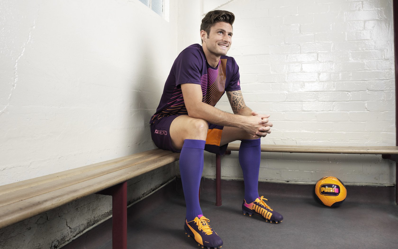 开云APP-阿尔瓦雷斯单骑救主，委瓦雷斯大爆发提前终结悬念，波兰遗憾出局