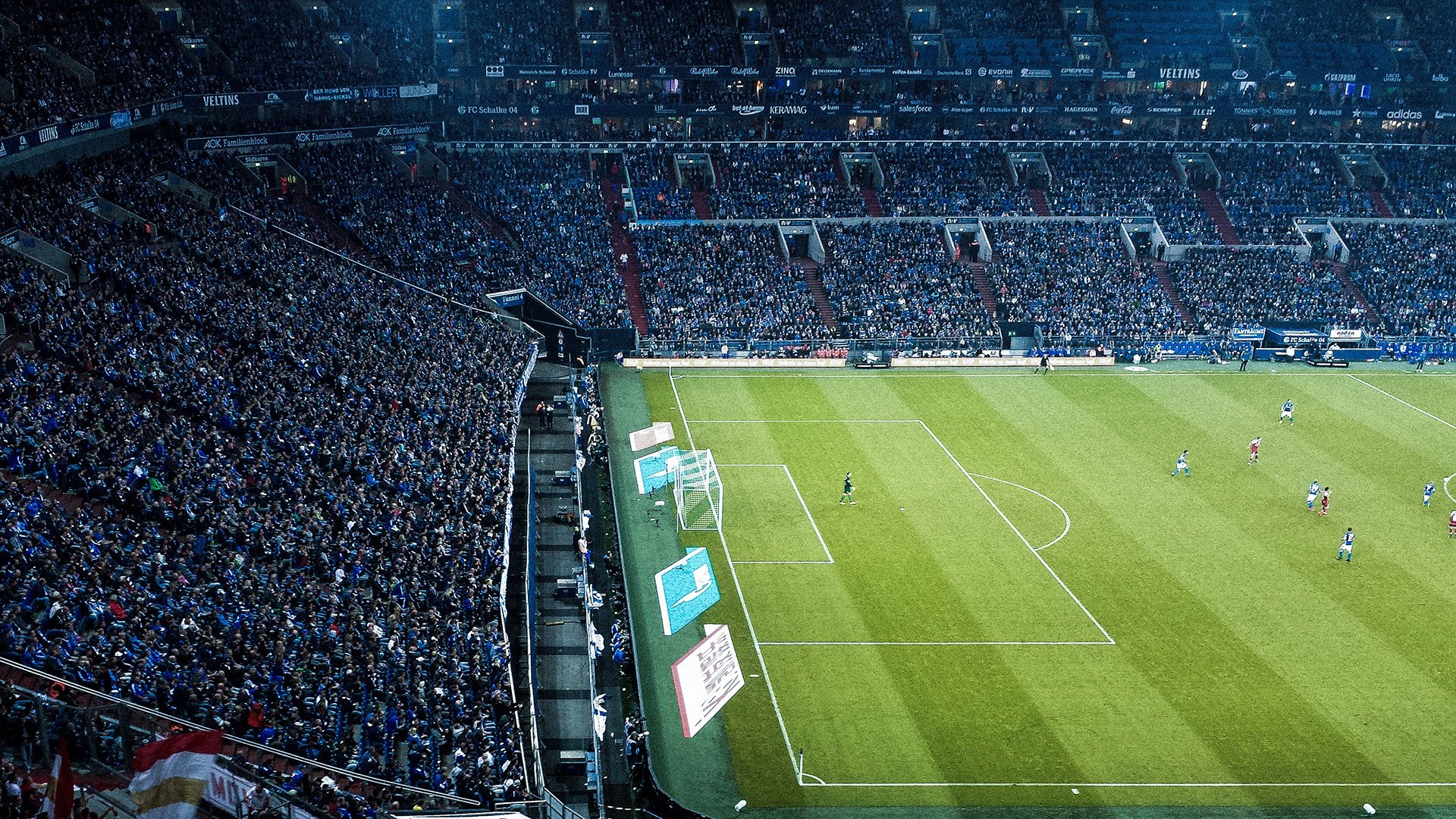 跨越时空的巅峰对决，从萨内东决接管到中国胜乌拉圭的竞技哲学